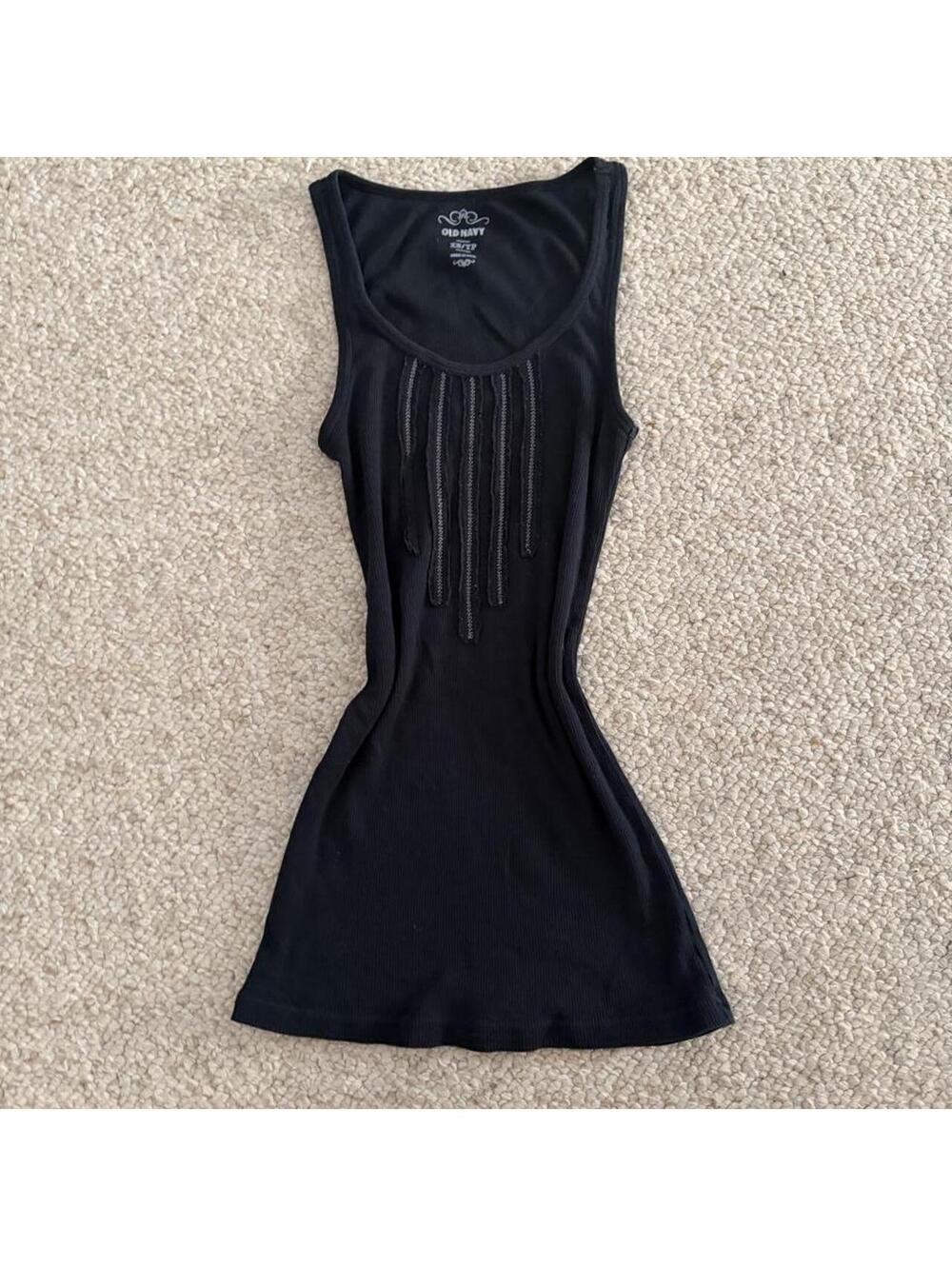 Black Old Navy tank top